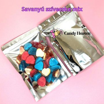 Savanyú szívecske mix gumicukor, amely tartalmazza a savanyú áfonyás, barackos és epres szíveket, élénk színekben és finom, savanykás ízekkel.