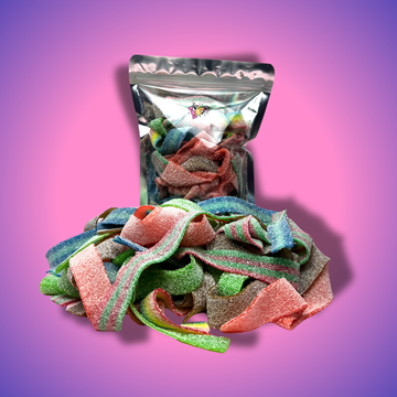 Savanyú szalag mix gumicukor, amely tartalmazza a savanyú epres, almás, szivárvány, áfonyás és kólás szalagokat, színes és rugalmas formákban.